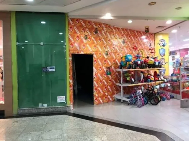Imagem: Loja Comercial com 219M²Com Mezanino, Itaigara