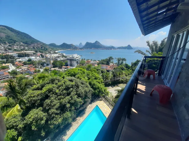 Imagem 7: Casa em Condomínio, com 5 quartos e 300m², à venda em Charitas,...