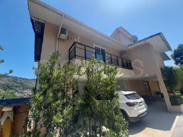 Imagem 14: Casa em Condomínio, com 5 quartos e 300m², à venda em Charitas,...
