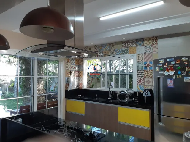 Imagem: Casa de alto padrão à venda em Alphaville