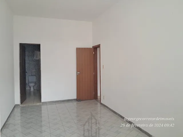 Imagem 16: Casa térrea tipo apartamento medindo 154 m² com 4/4 dormitórios, sala ampla, pé