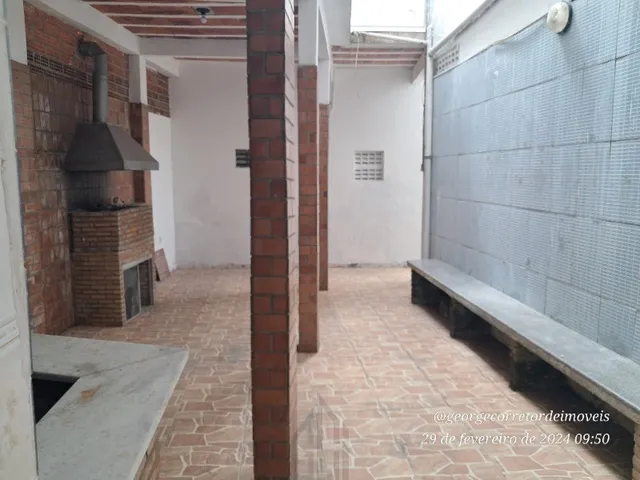 Imagem 13: Casa térrea tipo apartamento medindo 154 m² com 4/4 dormitórios, sala ampla, pé