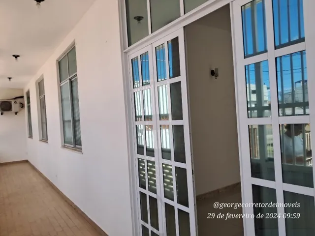 Imagem 15: Casa térrea tipo apartamento medindo 154 m² com 4/4 dormitórios, sala ampla, pé