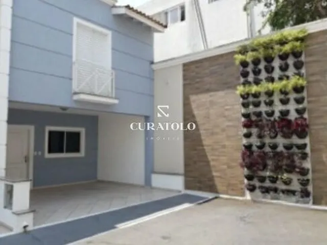 Imagem: A casa em condomínio possui 3 Dormitórios, 1 Suíte, 2