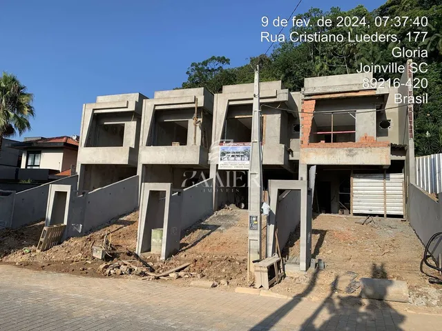 Imagem 2: Casa Geminada com 3 Quartos À Venda, Glória - Joinville
