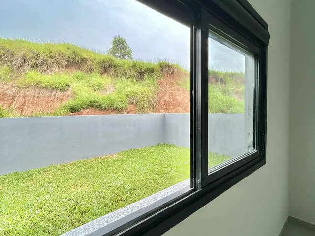 Imagem: Casa Nova com 3 Dormitórios