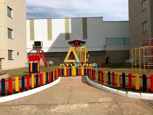 Imagem 2: Apartamento para locação com 2 dormitórios, sala com varanda, banheiro, cozinha