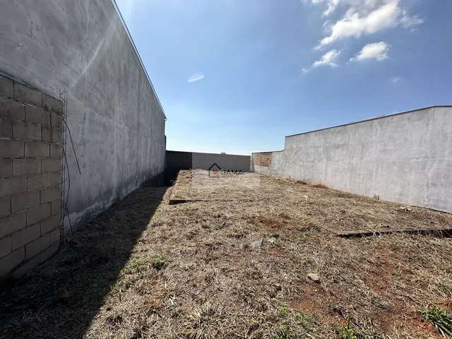 Imagem: Terreno À Venda no Bairro santa Cruz