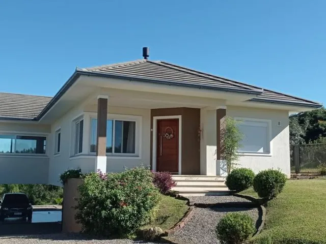 Imagem: Casa com Amplo Terreno