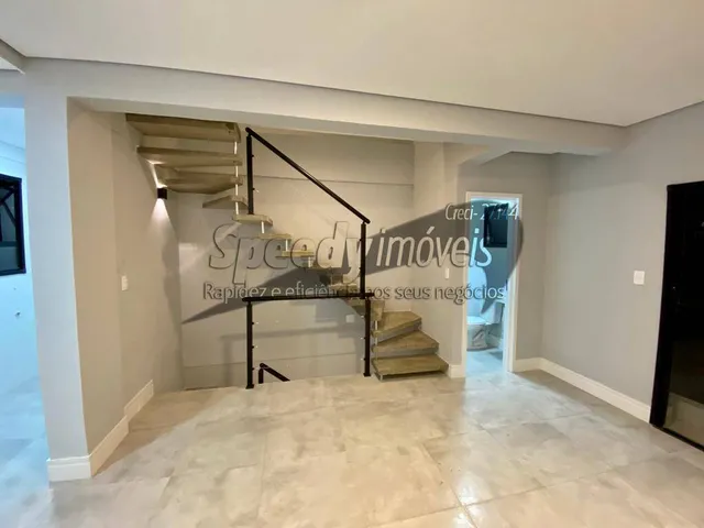 Imagem 6: Casa Á Venda em Santos, com Piscina e Churrasqueira