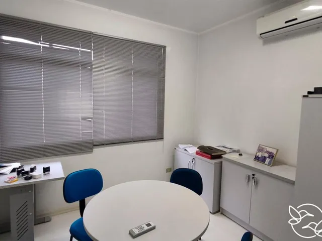 Imagem: Sala Comercial com 2 Dormitorio(S) Localizado(A)