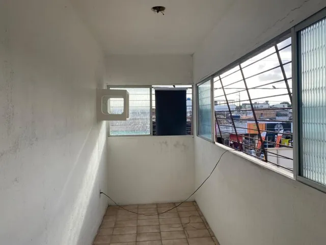 Imagem 12: Casa san Martins. Varanda, Área de serviço, 220m² de Área...