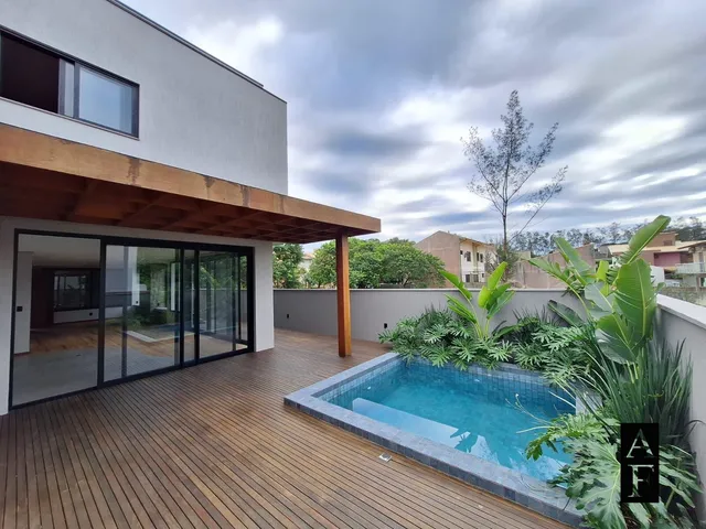 Imagem 7: Casa Alto Padrão com 3 Suítes em Bairro Panorâmico