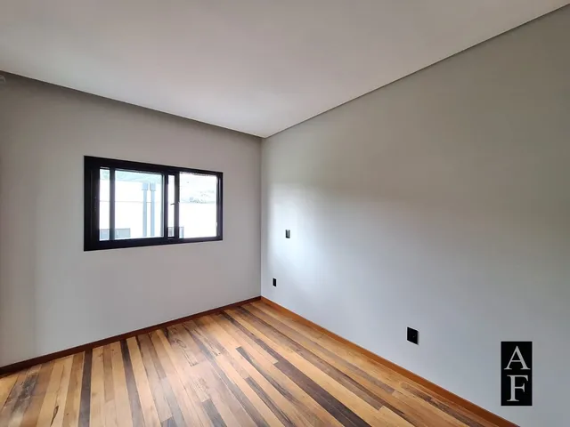 Imagem 9: Casa Alto Padrão com 3 Suítes em Bairro Panorâmico