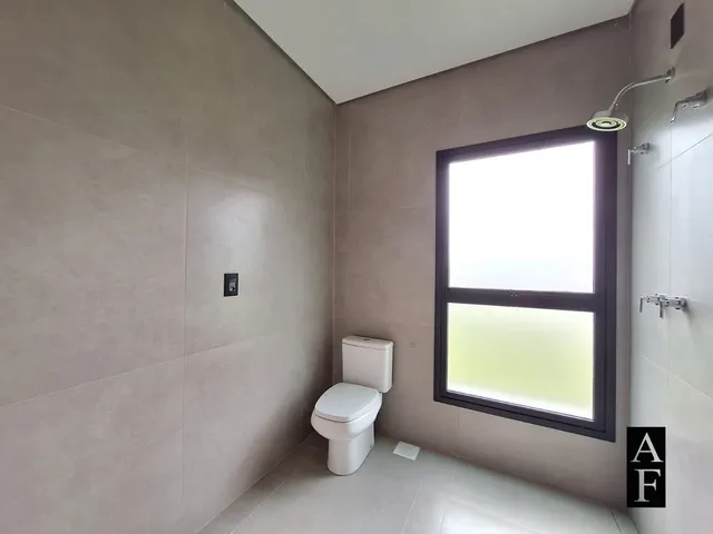 Imagem 12: Casa Alto Padrão com 3 Suítes em Bairro Panorâmico