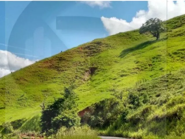 Imagem: O terreno possui 30.000m² de Área e está localizado em
