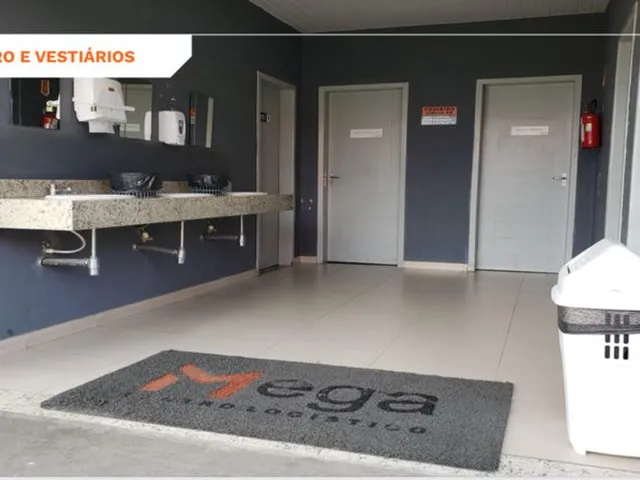Imagem 7: Módulo em Condomínio Logístico para Locação em Itajaí-SC, com docas e niveladoras