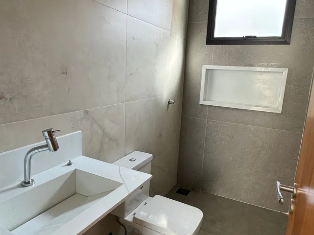 Imagem 13: Casa de luxo em condomínio à venda em Uberlândia-MG, Granja Marileusa: 4 quartos, 3