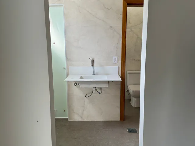Imagem 3: Casa de luxo em condomínio à venda em Uberlândia-MG, Granja Marileusa: 4 quartos, 3