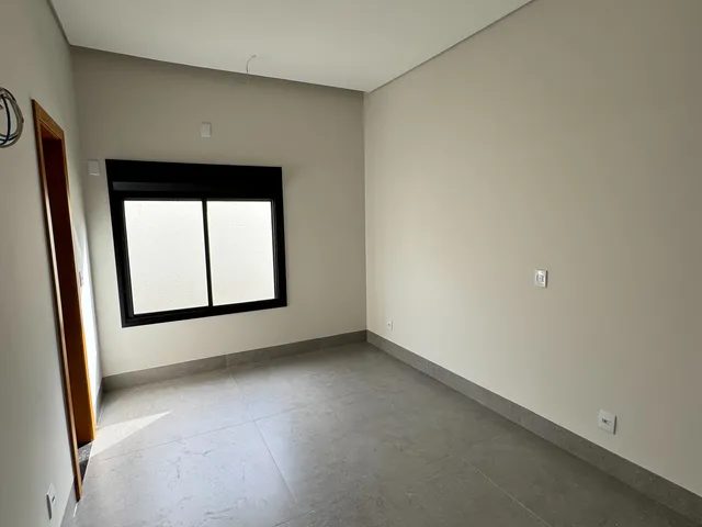 Imagem 4: Casa de luxo em condomínio à venda em Uberlândia-MG, Granja Marileusa: 4 quartos, 3