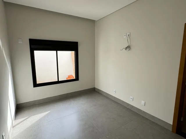 Imagem 12: Casa de luxo em condomínio à venda em Uberlândia-MG, Granja Marileusa: 4 quartos, 3
