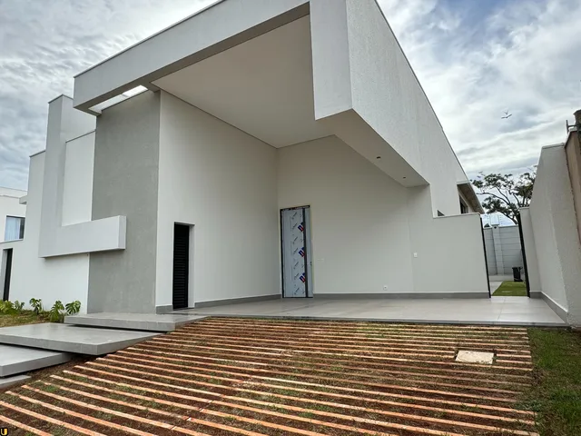 Imagem 9: Casa de luxo em condomínio à venda em Uberlândia-MG, Granja Marileusa: 4 quartos, 3