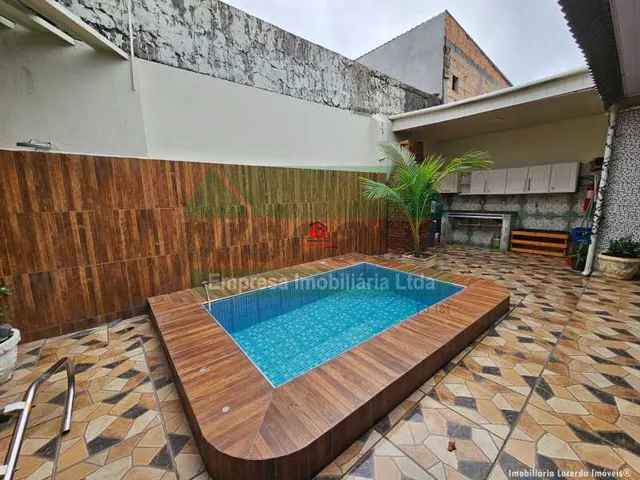 Imagem: Casa de rua Residencial / Cidade Nova