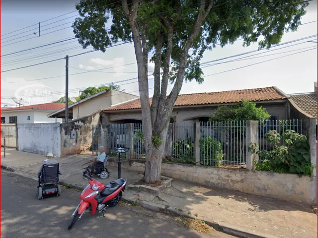 Imagem: A casa possui 2 Dormitórios, 1 Banheiro, 1 Vaga na