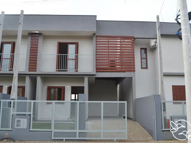 Imagem: Sobrado com 2 Dormitorio(S) Localizado(A)