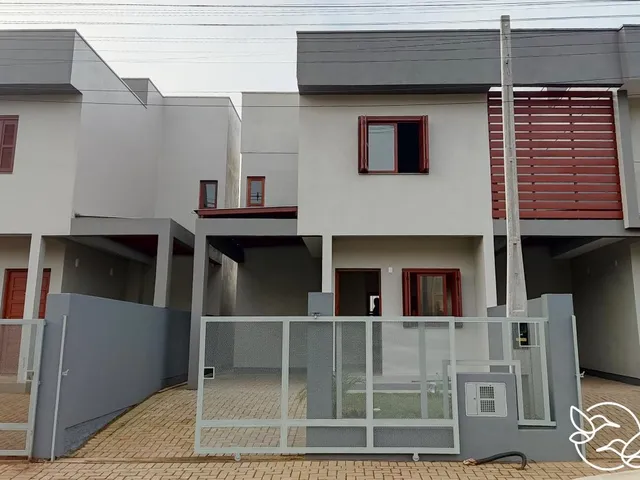 Imagem: Sobrado com 2 Dormitorio(S) Localizado(A)