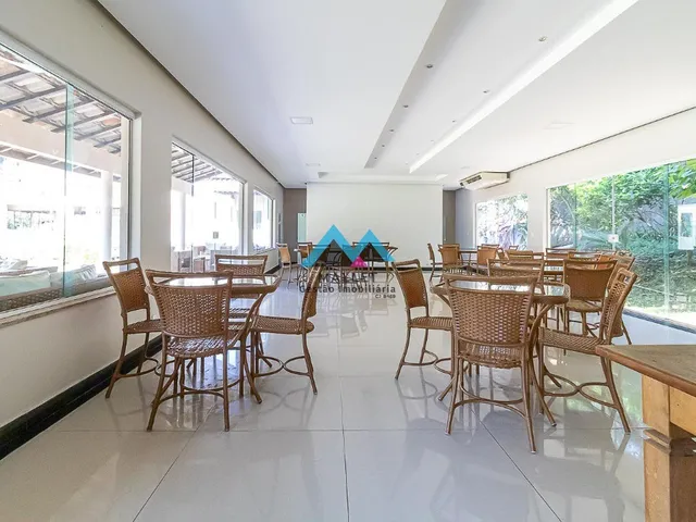 Imagem 3: Excelente Casa Triplex com 4 suítes, 436 m², toda reformada, à venda no Condomínio
