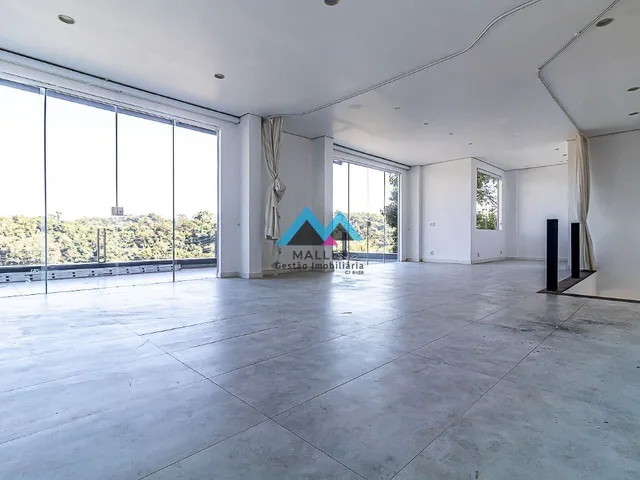 Imagem 9: Excelente Casa Triplex com 4 suítes, 436 m², toda reformada, à venda no Condomínio