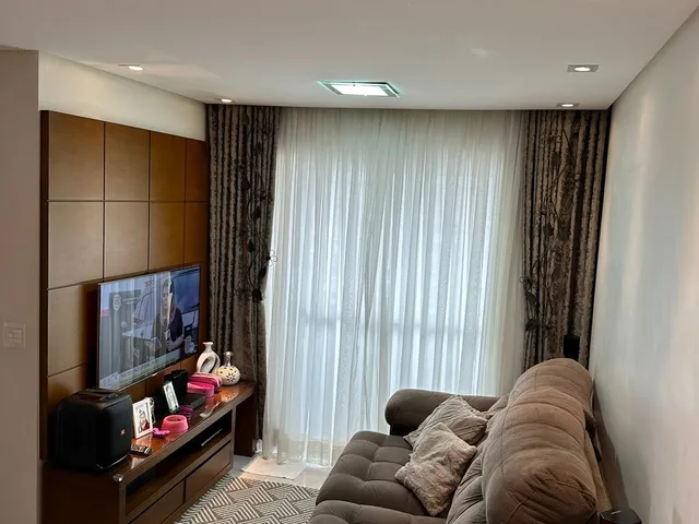Imagem: O apartamento possui 3 Dormitórios, 1 Banheiro, 1 Vaga na garagem