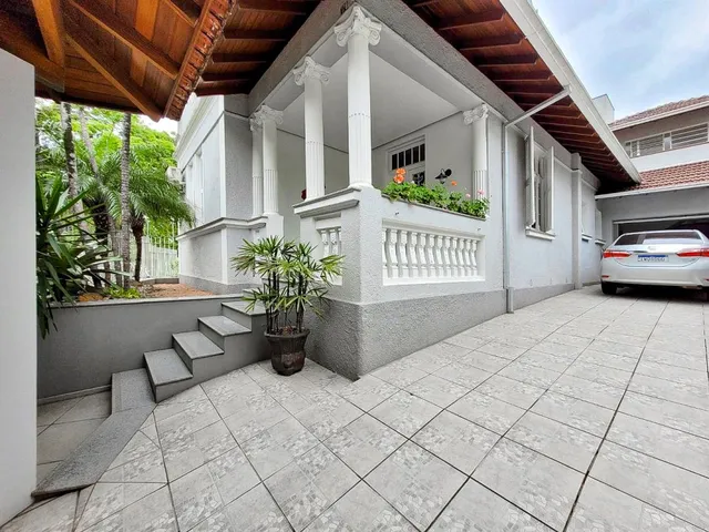 Imagem 2: Casa com 05 Dormitórios no Bairro Hamburgo Velho