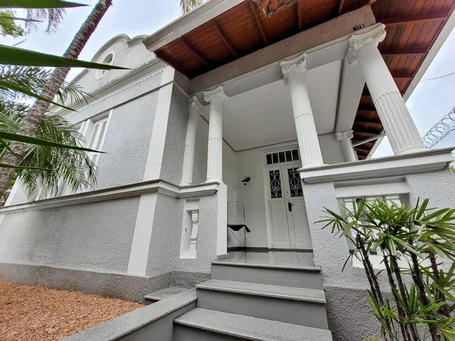 Imagem 3: Casa com 05 Dormitórios no Bairro Hamburgo Velho