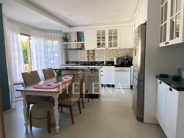 Imagem: Terreno com 2 Casas e Piscina nos Ingleses