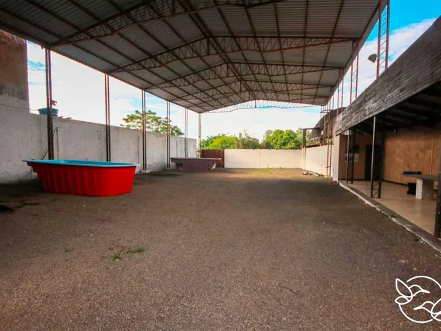 Imagem: Prédio com 2 Dormitorio(S) Localizado(A)