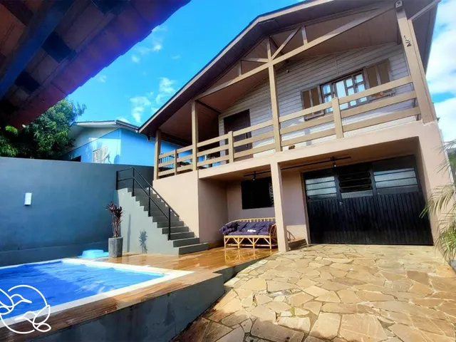 Imagem: Sobrado com 2 Dormitorio(S) Localizado(A)