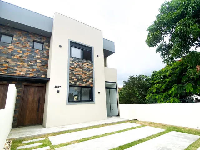Imagem: Imperdível casa à venda em Garopaba-SC