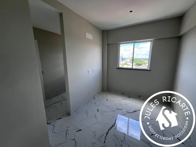Imagem 2: Apartamento À Venda no Ed. Cetro Home - Av. Ernestino Borges