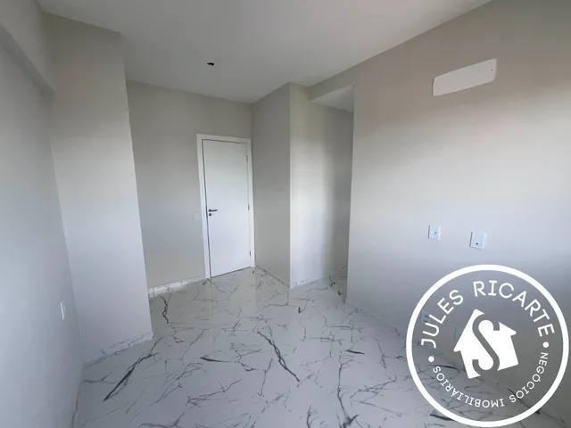 Imagem 3: Apartamento À Venda no Ed. Cetro Home - Av. Ernestino Borges