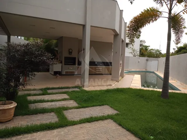 Imagem: Luxuosa mansão em condomínio à venda