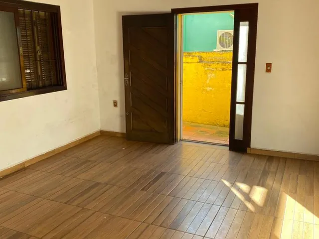 Imagem: A casa possui 2 Dormitórios, 1 Suíte, 20m² de Área