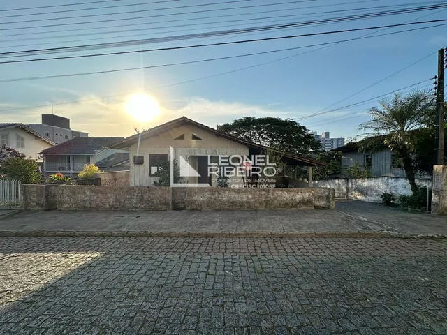 Imagem: Casa com 7 Dormitórios, 324,23M² À Venda