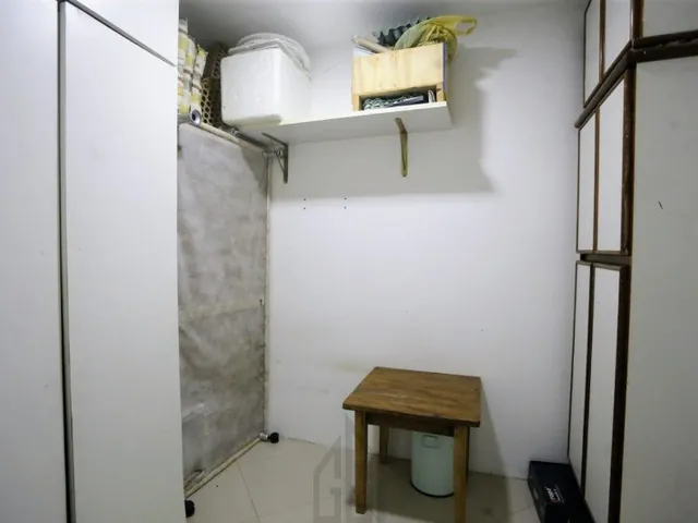 Imagem 13: Apartamento cobertura medindo 240 m², dividido em 4 quartos, duas...