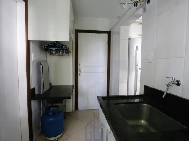 Imagem 4: Apartamento cobertura medindo 240 m², dividido em 4 quartos, duas...