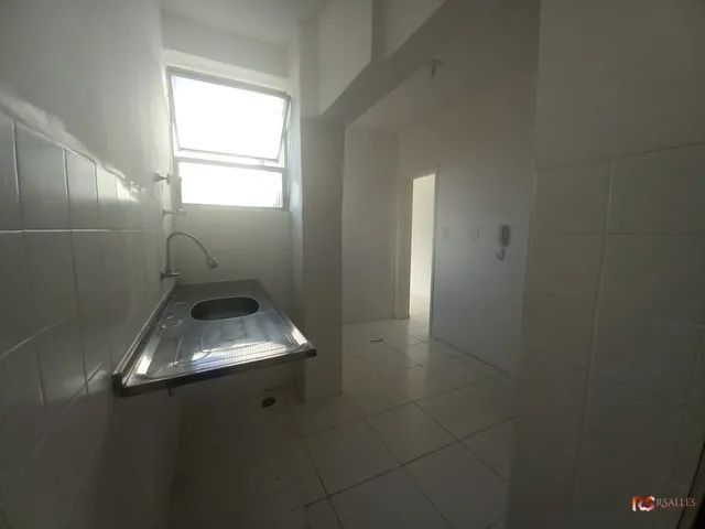 Imagem 15: Apartamento 02 Quartos com Dependência em Brotas