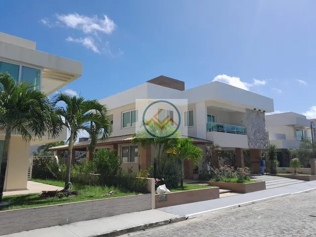 Imagem: A casa em condomínio possui 4 Dormitórios, 4 Suítes, 5