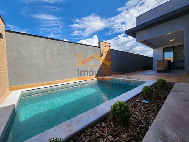 Imagem: Casa de Alto Padrão em Condomínio À Venda