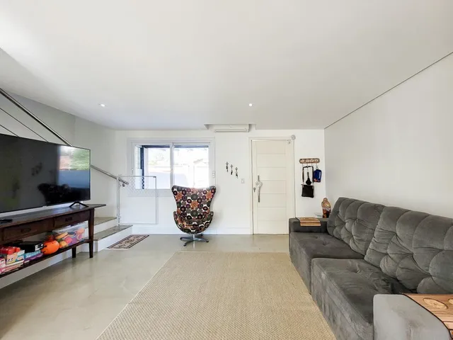Imagem 7: Casa com 03 Dormitórios no Bairro Ideal